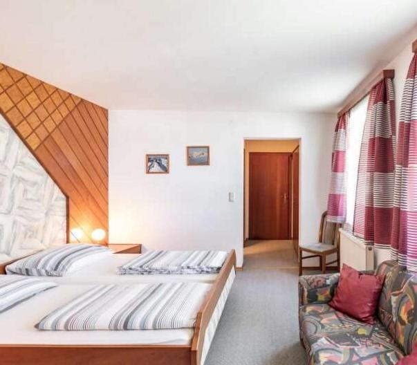 Austria Traveller Hotel Lenzing Exteriér fotografie